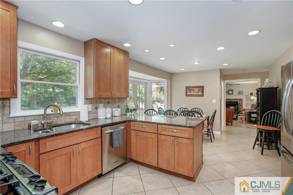 37 Benhardt Road Milltown, NJ 08850 - Photo 9 of 23 Gallery Image 9