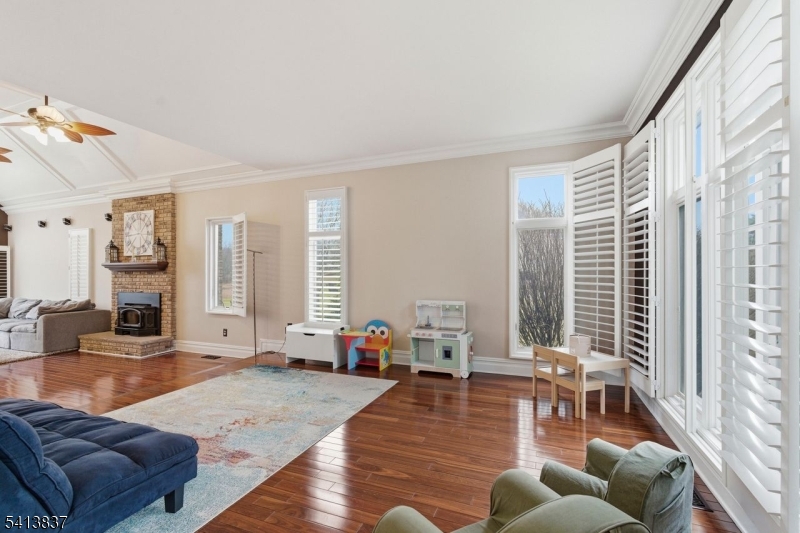 8 Spring Hunter Court Andover, NJ 07821 - Photo 13 of 42