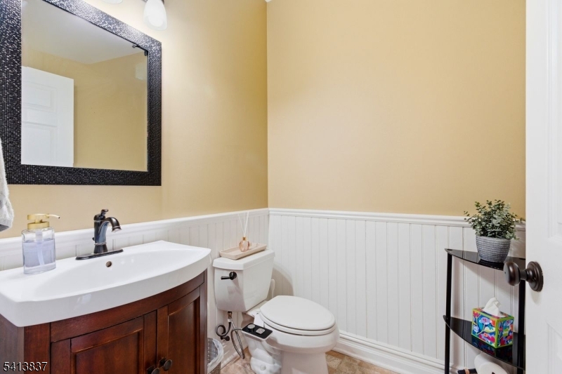 8 Spring Hunter Court Andover, NJ 07821 - Photo 17 of 42