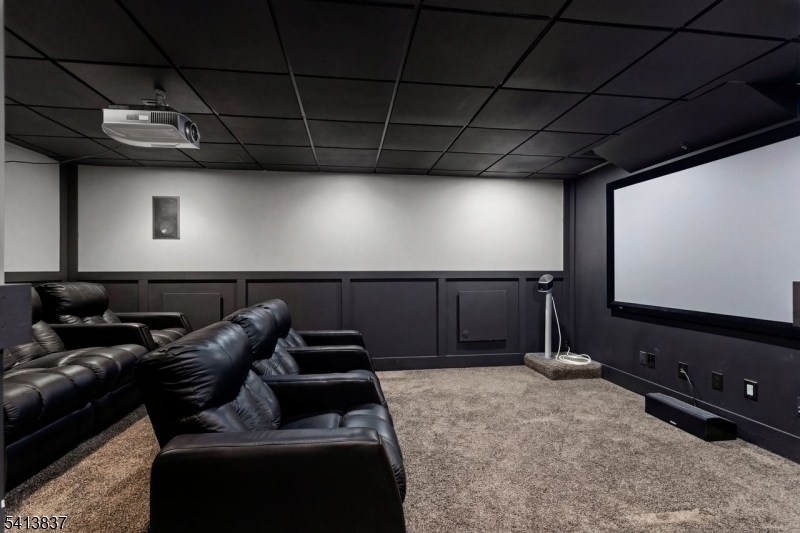 8 Spring Hunter Court Andover, NJ 07821 - Photo 19 of 42