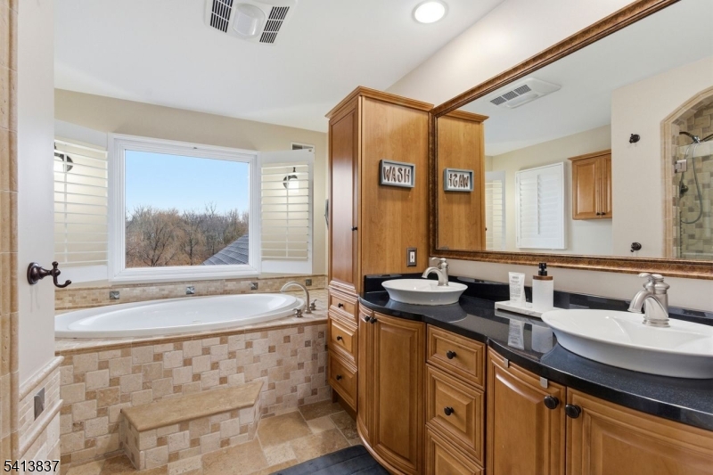 8 Spring Hunter Court Andover, NJ 07821 - Photo 26 of 42