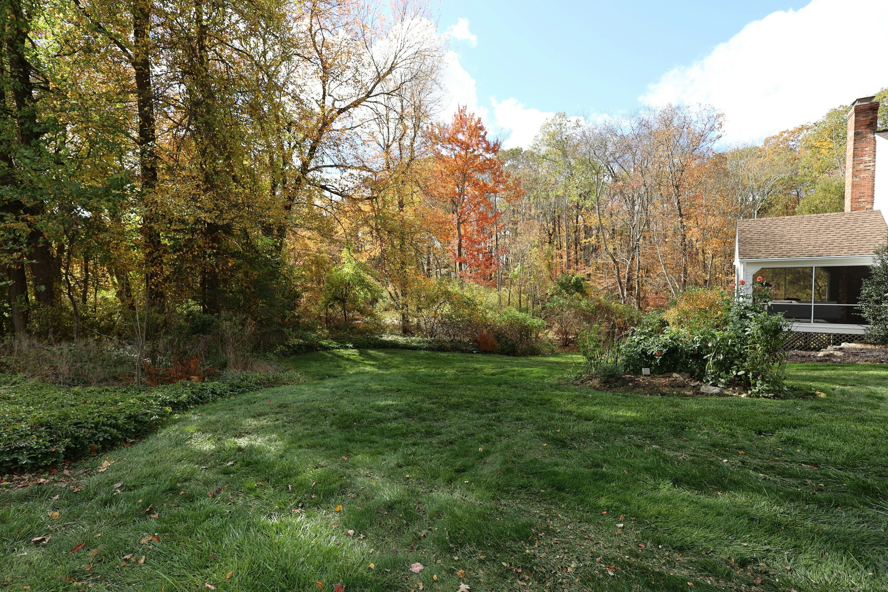 112 Middlebrook Farm Road Wilton, CT 06897 - Photo 7 of 40 a view of backyard with green space