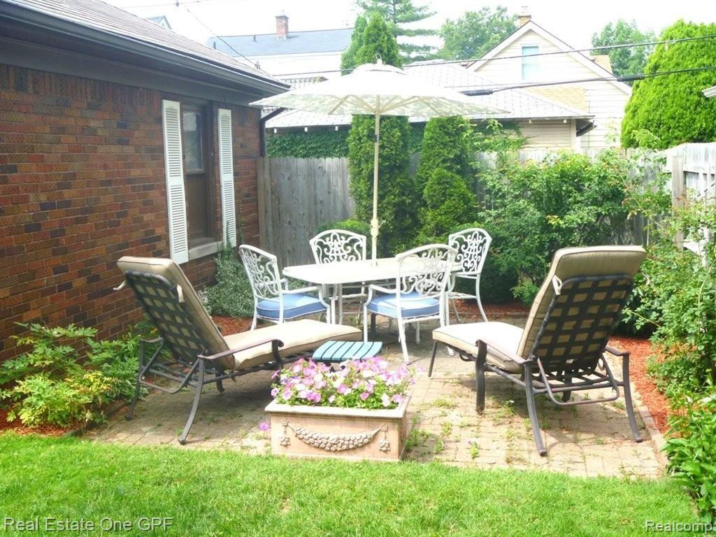 1449 Nottingham Road Grosse Pointe, MI 48230 - Photo 2 of 19 11 Patio.JPG