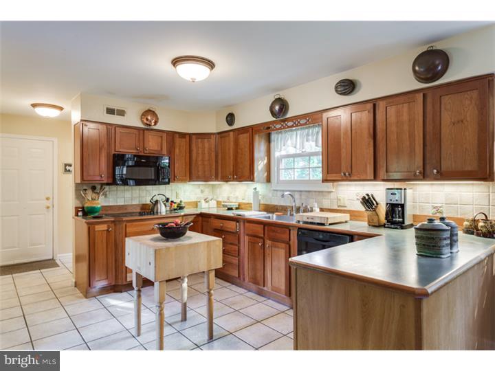 895 Heritage Road Moorestown, NJ 08057 - Photo 11 of 25 Gallery Image 11
