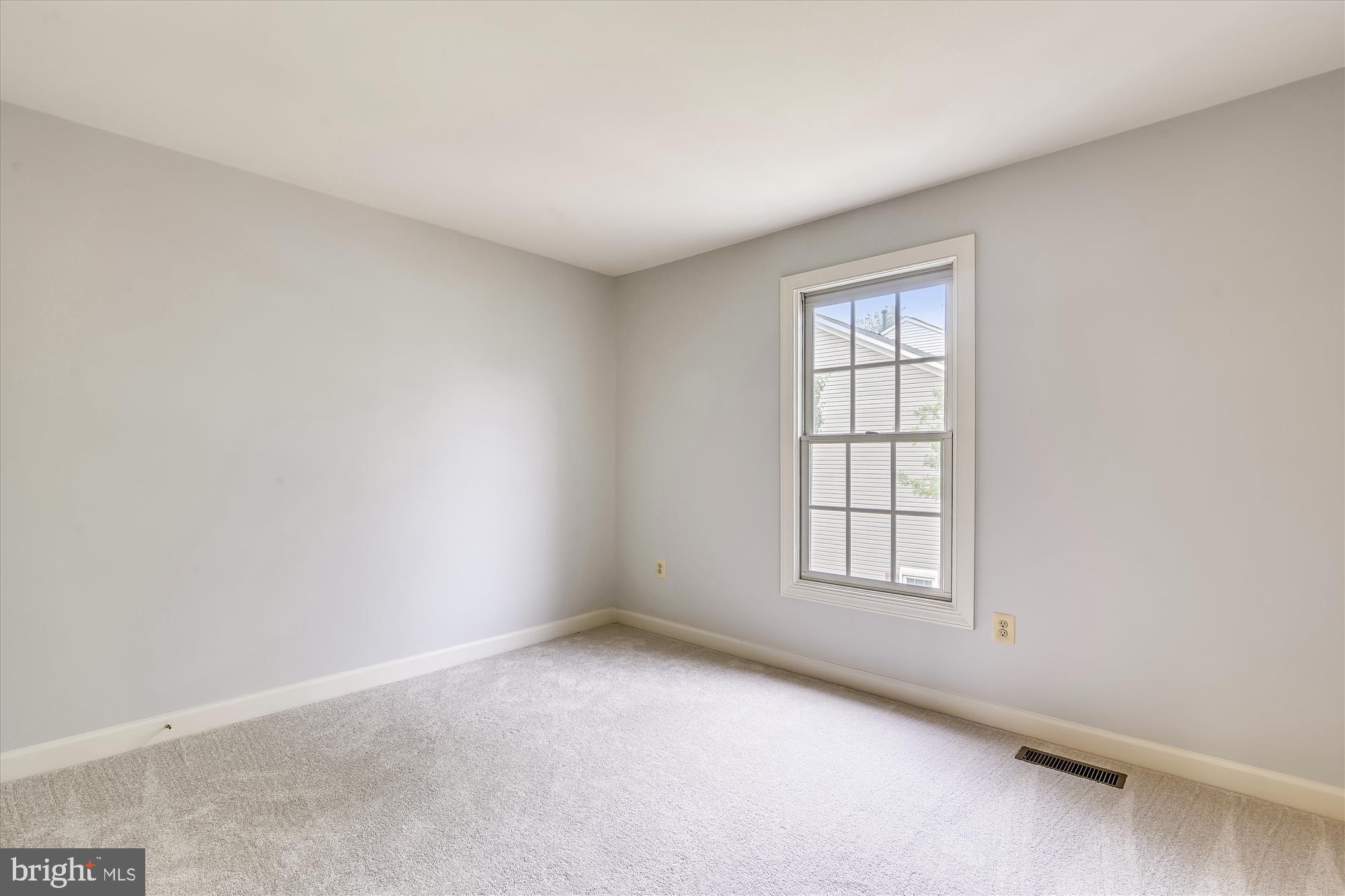 14386 Silo Valley View Centreville, VA 20121 - Photo 15 of 24