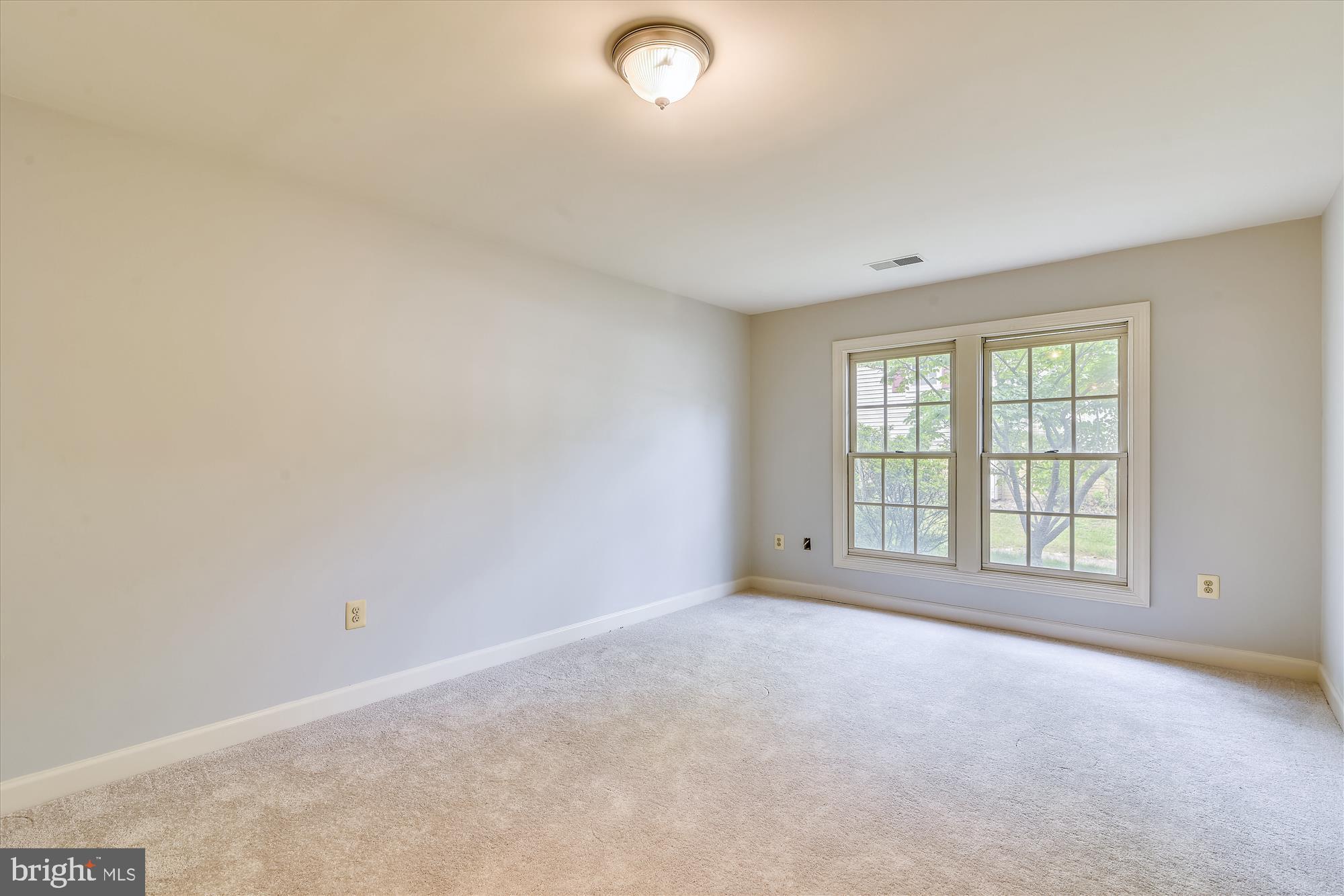 14386 Silo Valley View Centreville, VA 20121 - Photo 18 of 24