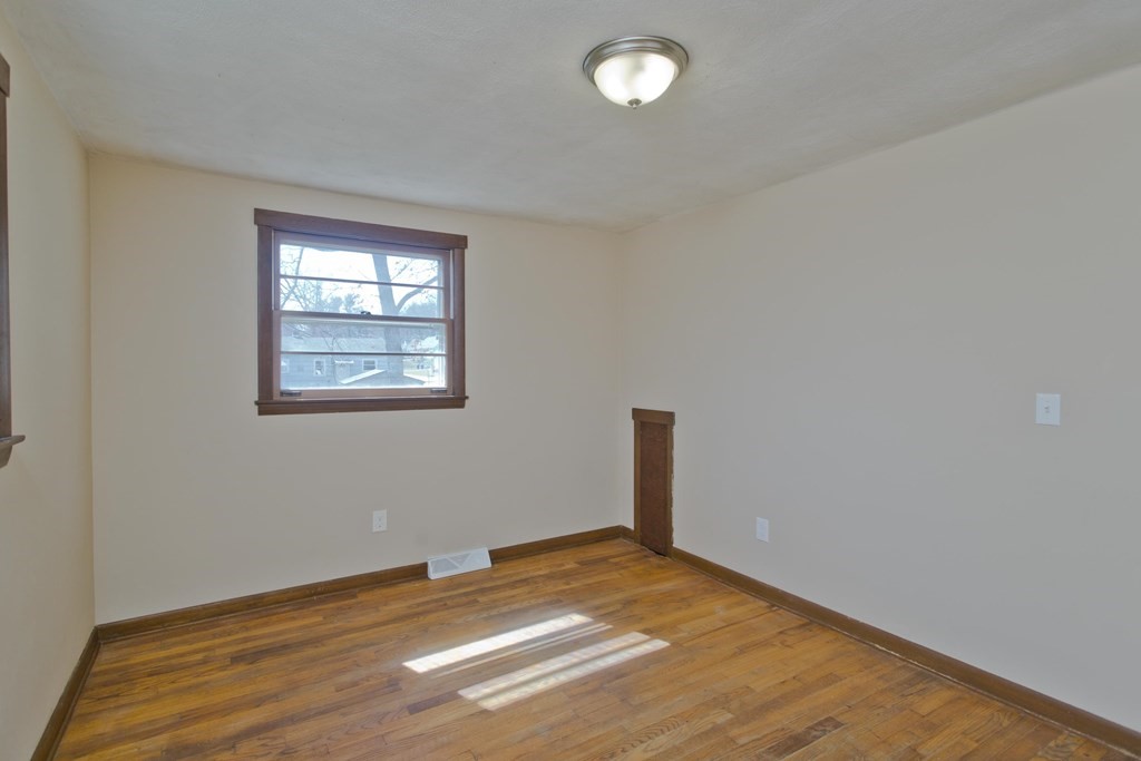 5 Corey Road Springfield, MA 01128 - Photo 25 of 35