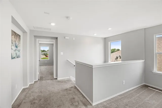 $2,400 | 117 West Point Way, Elgin, TX 78621