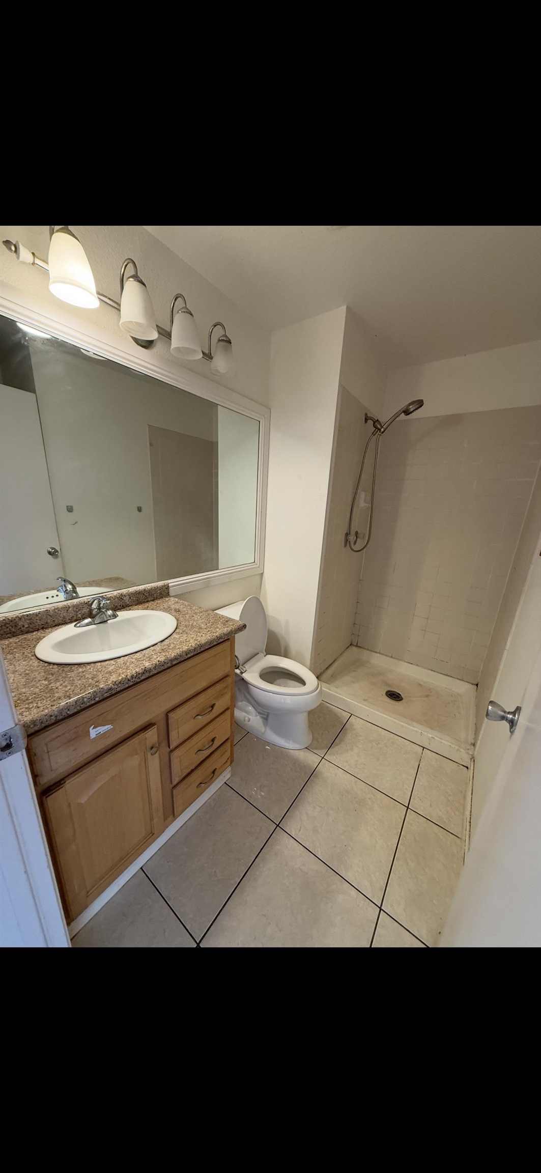 140 Uwapo Road, Unit 35204 Kihei, HI 96753 - Photo 6 of 16 a view of storage and utility room