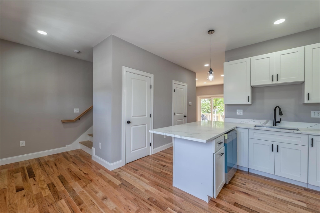 364 High Street Fall River, MA 02720 - Photo 9 of 34