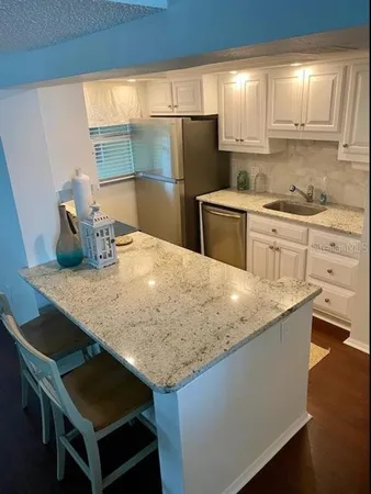 $8,000 | 3235 Gulf Of Mexico Drive, Unit A302, Longboat Key, FL 34228