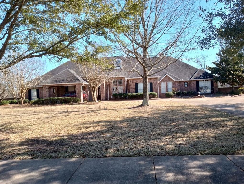 3817 Rue Left Bank Alexandria, LA 71303 - Photo 1 of 37 Gallery Image 1