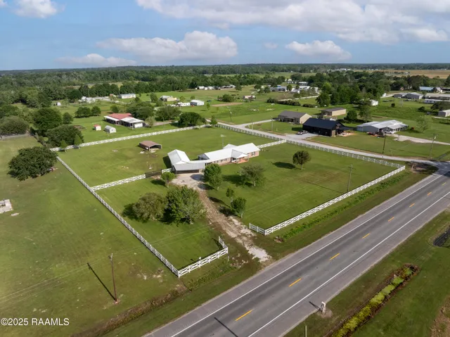 $330,000 | 6104 Highway 26, Jennings, LA 70546