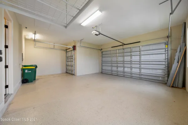 a view of a garage