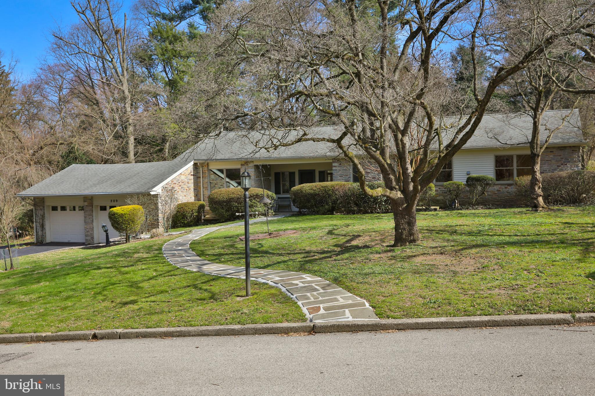 209 Gribbel Road Wyncote, PA 19095 - Photo 3 of 40