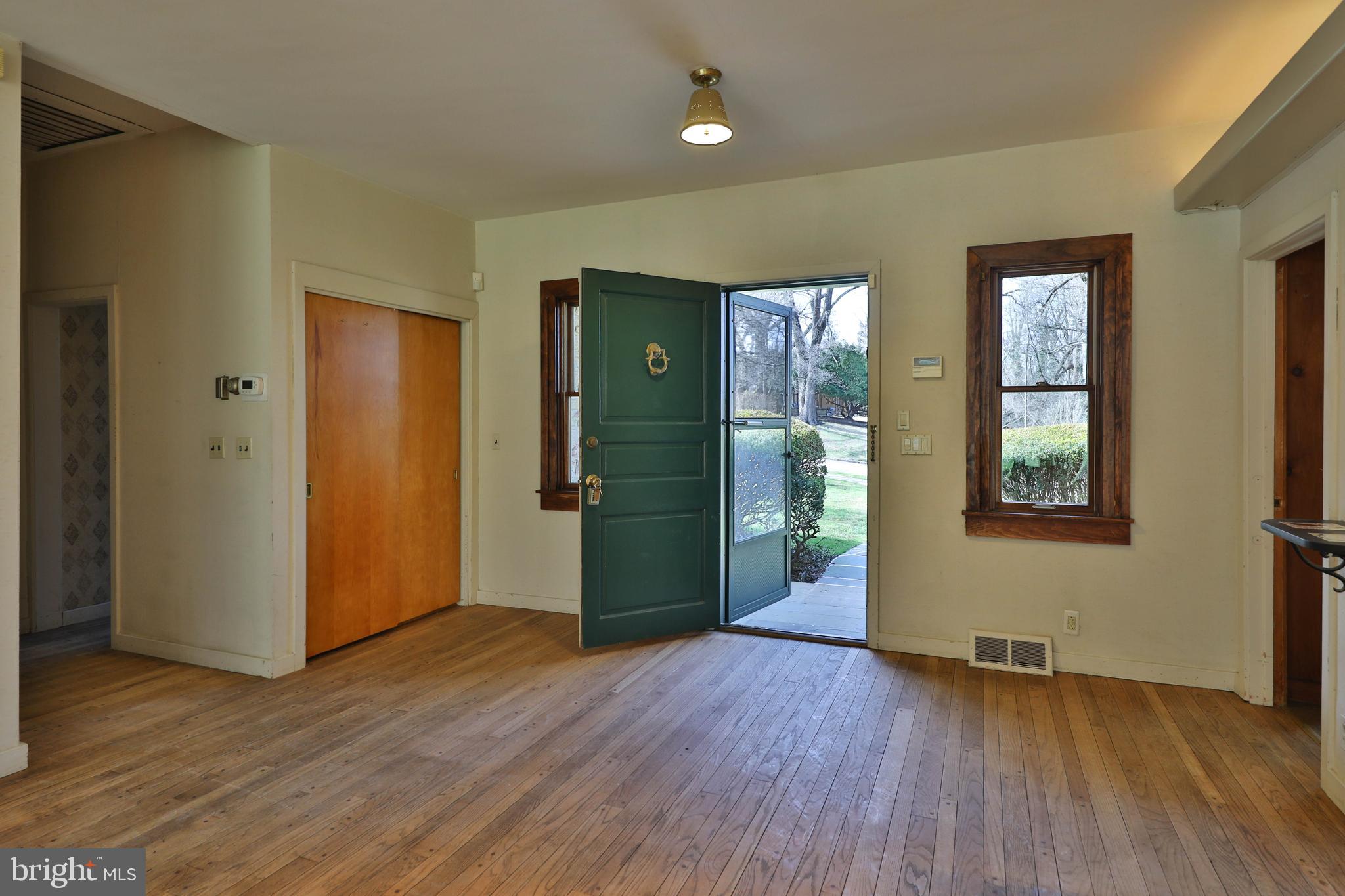 209 Gribbel Road Wyncote, PA 19095 - Photo 6 of 40 Entry Door