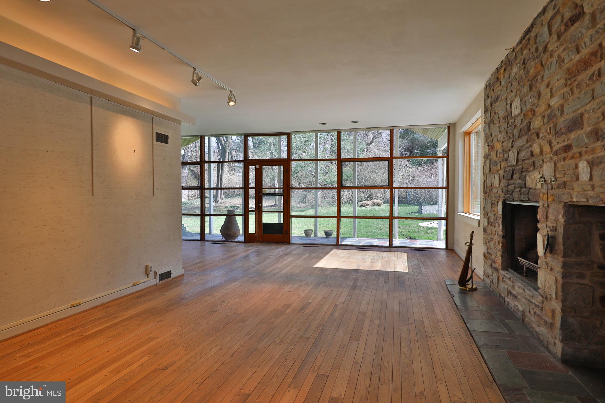 209 Gribbel Road Wyncote, PA 19095 - Photo 7 of 40 Living Room