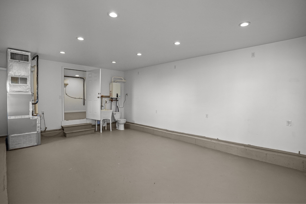 33-35 Holden Street Coventry, RI 02816 - Photo 21 of 41