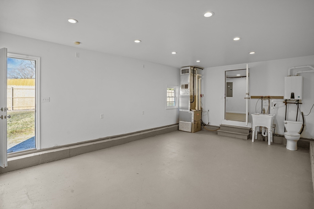 33-35 Holden Street Coventry, RI 02816 - Photo 22 of 41