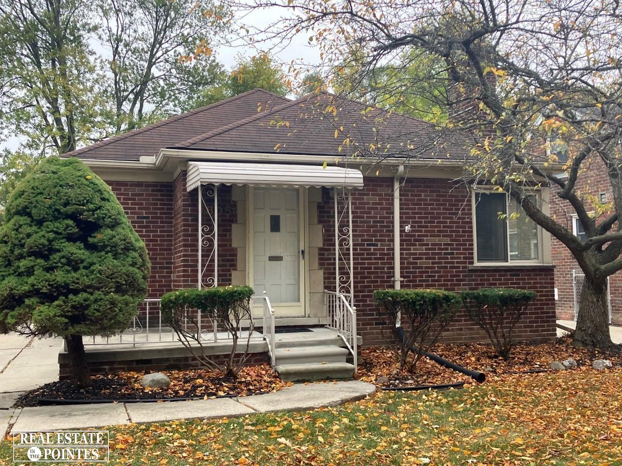 1805 Oxford Road Grosse Pointe, MI 48236 - Photo 1 of 30