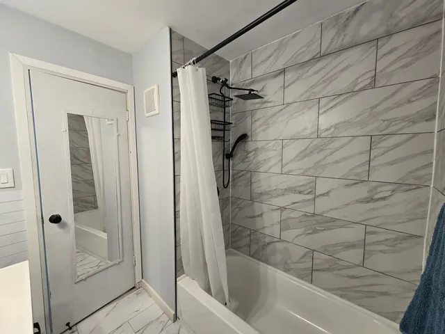 $320,000 | 1530 Charles Drive, Glendale Heights, IL 60139