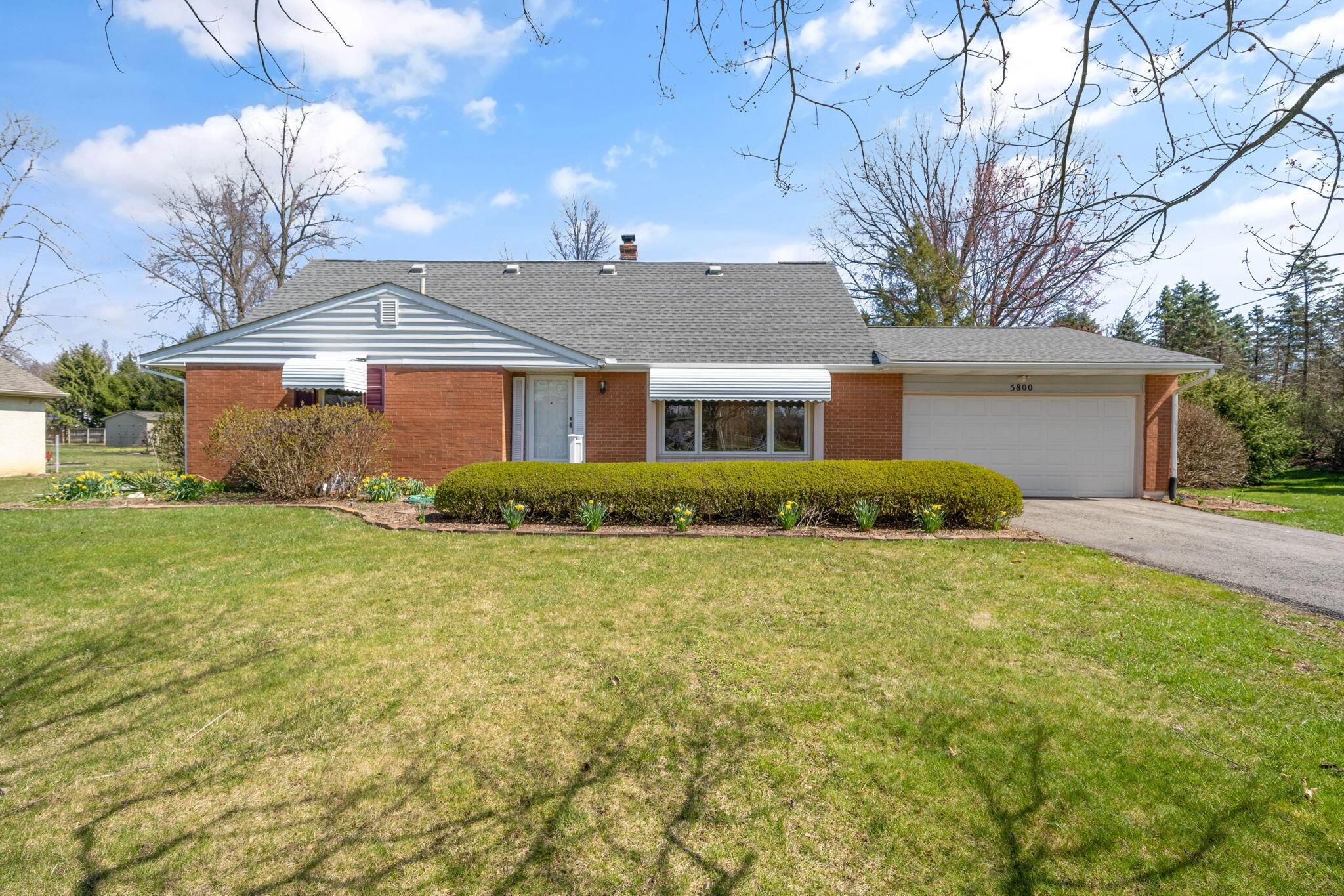 5800 Harlem Road New Albany, OH 43054 - Photo 3 of 23 12-web-or-mls-DSC05649