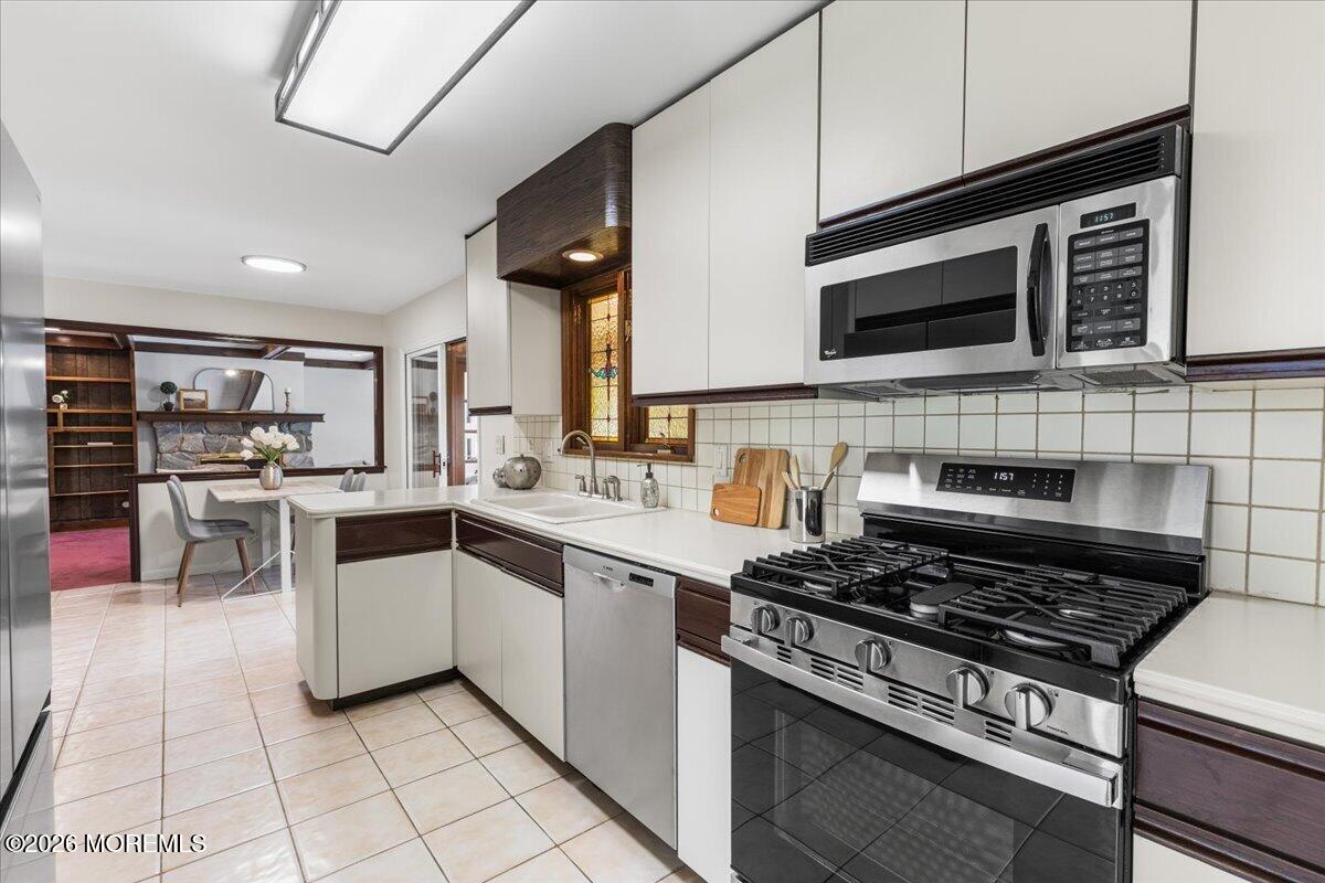 11 Galloping Hill Road Holmdel, NJ 07733 - Photo 28 of 66 Kitchen