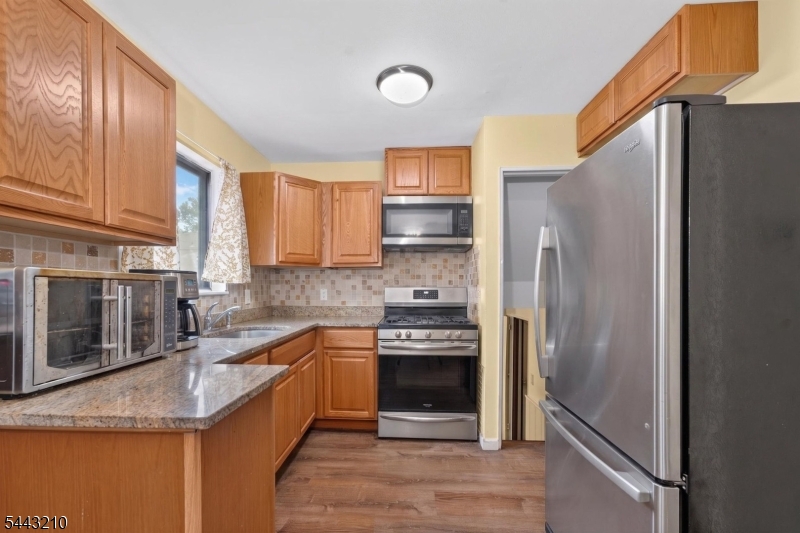 324 Ralph Street Somerset, NJ 08873 - Photo 12 of 29