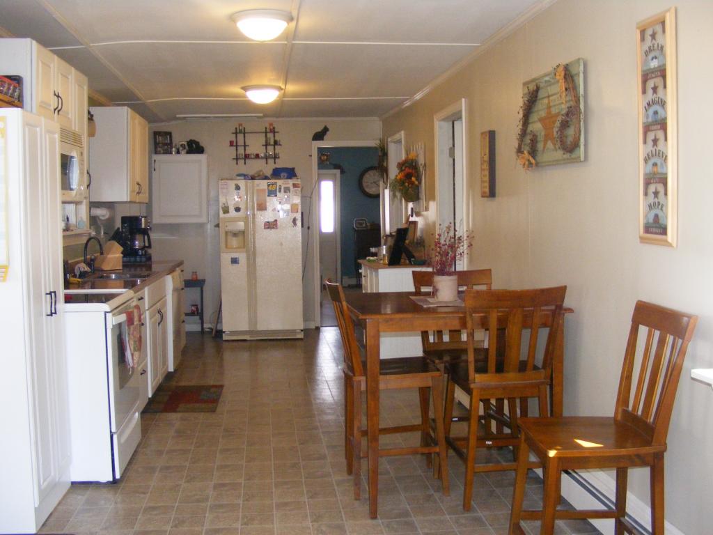 7 Alpine Street Gorham, NH 03581 - Photo 3 of 13 Gallery Image 3