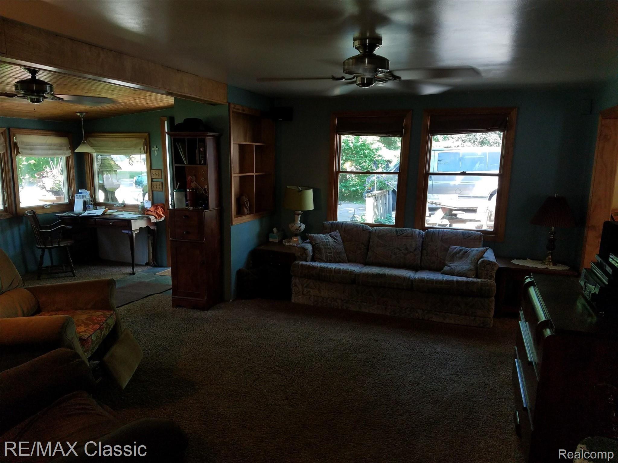 3587 Alida Avenue Rochester, MI 48309 - Photo 12 of 21 Alida LR 3.jpg