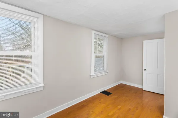 $2,200 | 22 Thompson Street, Bordentown, NJ 08505
