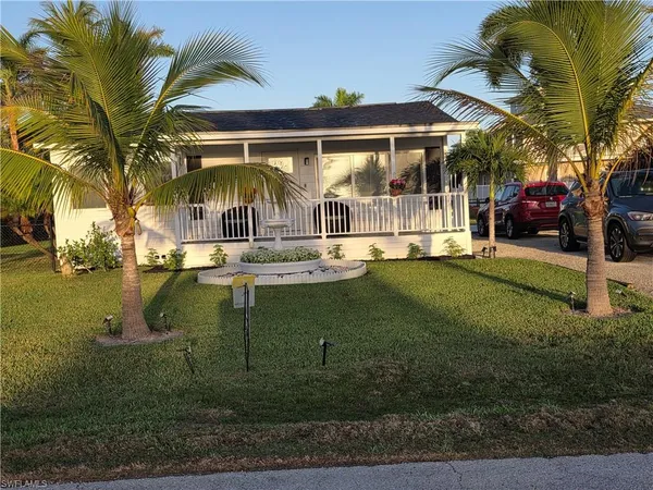 $405,000 | 313 Copeland Avenue, Everglades City, FL 34139