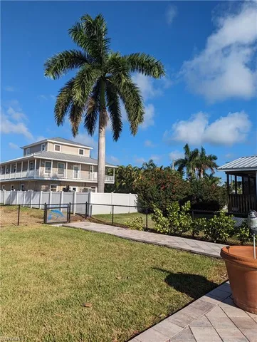 $380,000 | 313 Copeland Avenue, Everglades City, FL 34139