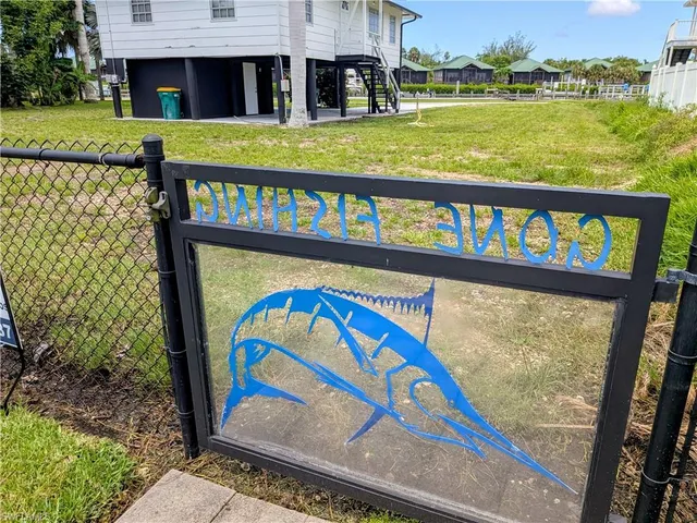 $380,000 | 313 Copeland Avenue, Everglades City, FL 34139