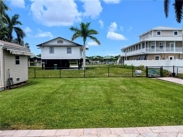 $380,000 | 313 Copeland Avenue, Everglades City, FL 34139