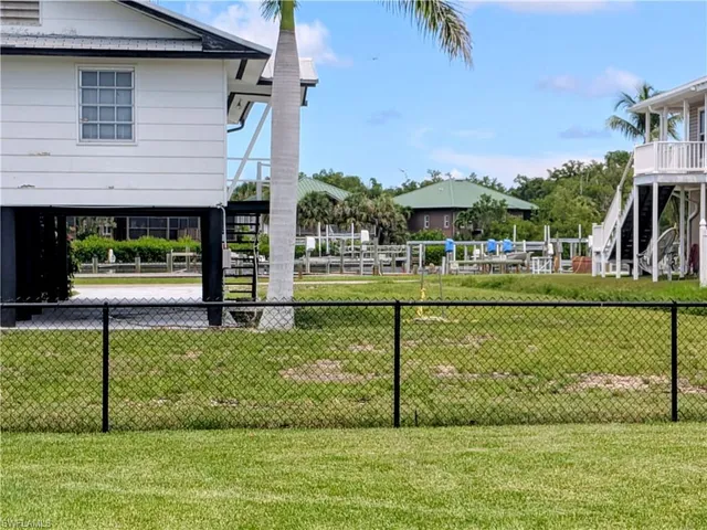 $380,000 | 313 Copeland Avenue, Everglades City, FL 34139