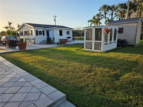 $385,000 | 313 Copeland Avenue, Everglades City, FL 34139