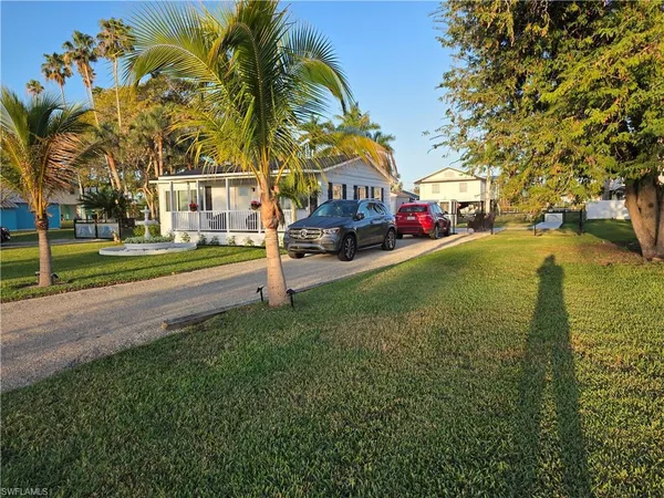$385,000 | 313 Copeland Avenue, Everglades City, FL 34139