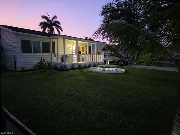$385,000 | 313 Copeland Avenue, Everglades City, FL 34139