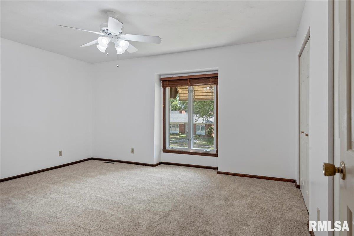 45 Golf Road Springfield, IL 62704 - Photo 34 of 54