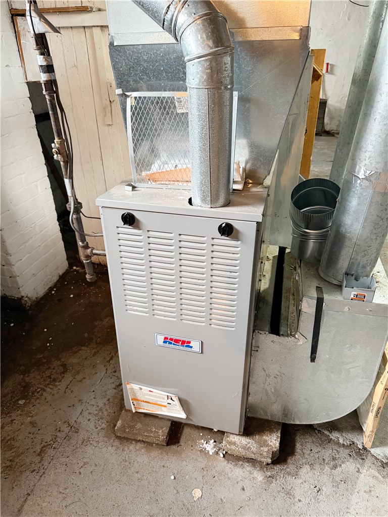 58 Post Avenue Rochester, NY 14619 - Photo 14 of 17