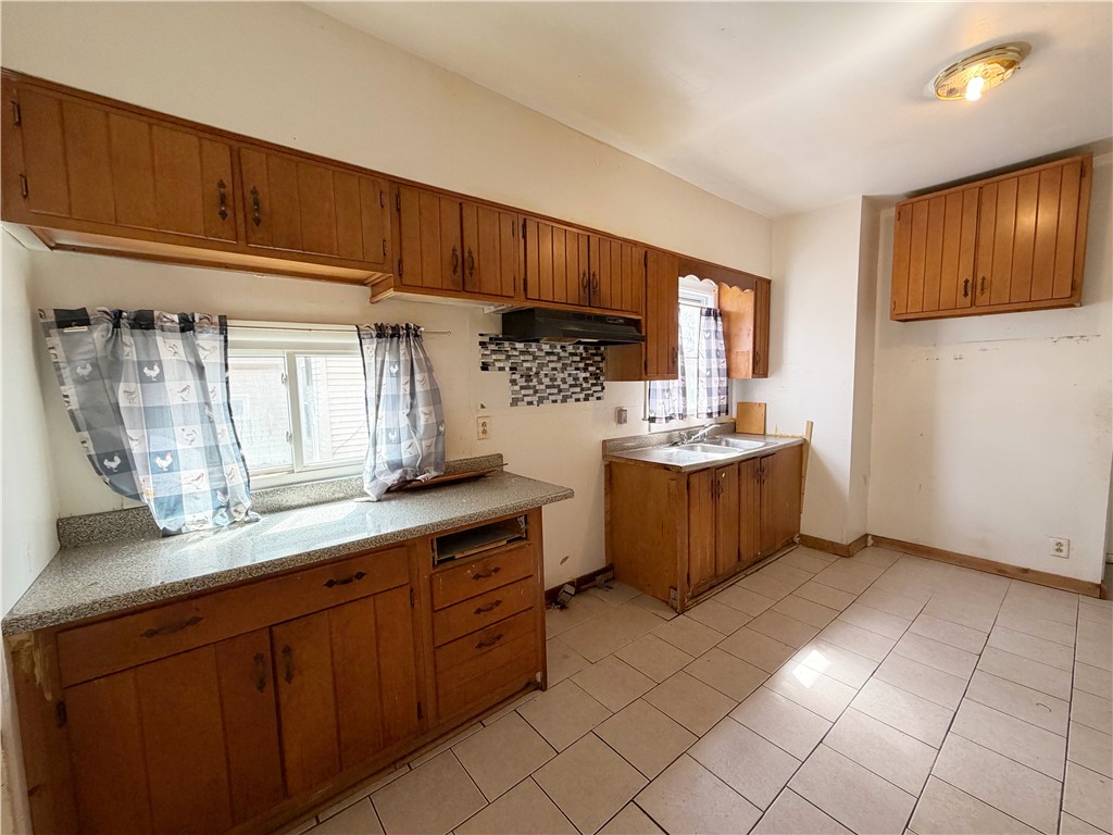 58 Post Avenue Rochester, NY 14619 - Photo 7 of 17