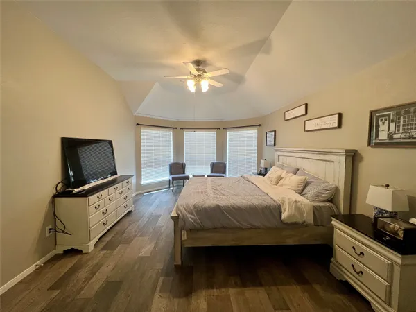 $2,650 | 9219 Barnsford Lane, Tomball, TX 77375