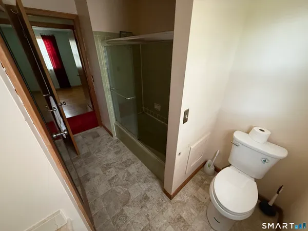 $334,999 | 321 Knob Hill Road, Meriden, CT 06451