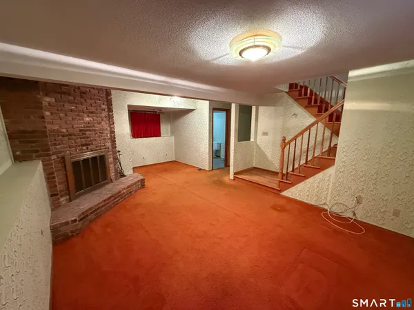 $334,999 | 321 Knob Hill Road, Meriden, CT 06451