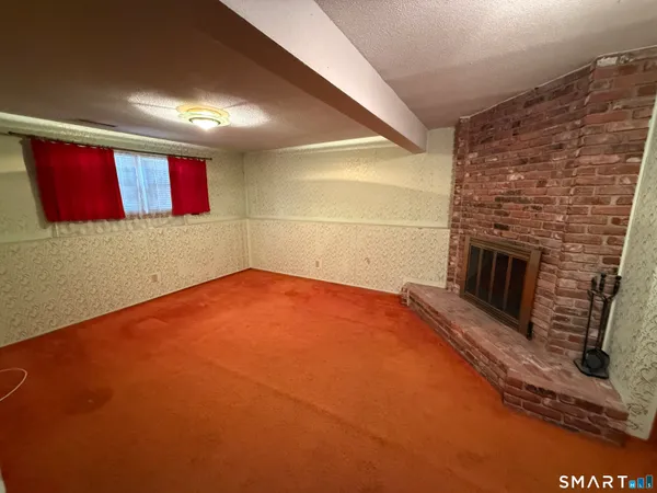 $334,999 | 321 Knob Hill Road, Meriden, CT 06451