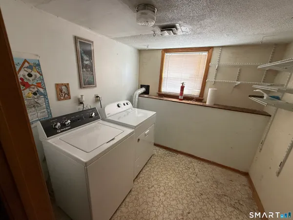 $334,999 | 321 Knob Hill Road, Meriden, CT 06451