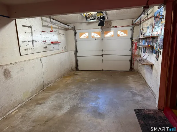 $334,999 | 321 Knob Hill Road, Meriden, CT 06451