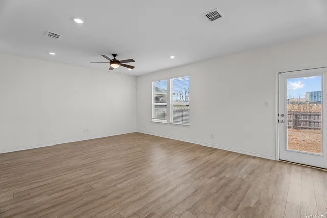 $2,000 | 1863 Overlook Knoll, San Antonio, TX 78245