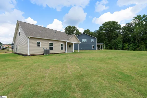 $1,999 | 520 Barbican Place, Greenville, SC 29605
